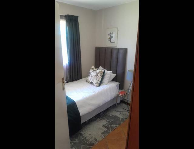 1 BEDROOM APARTMENT FOR SALE IN POLLAK PARK